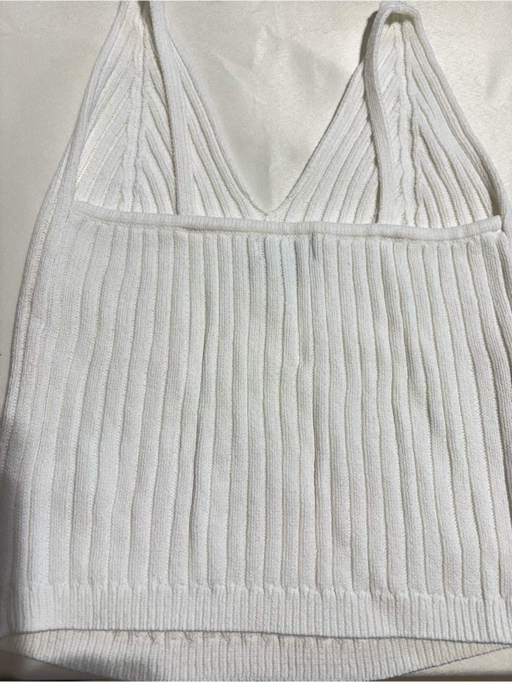 NWOT Express White Ribbed V-Neck Tank Top - Picture 3 of 3